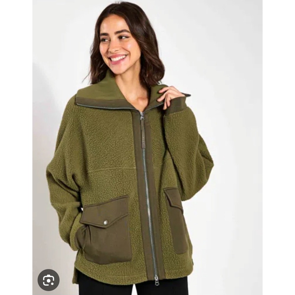 Varley Eleanor Patch Pocket Fleece Jacket S Olive Green Full Zip Quiet Luxury